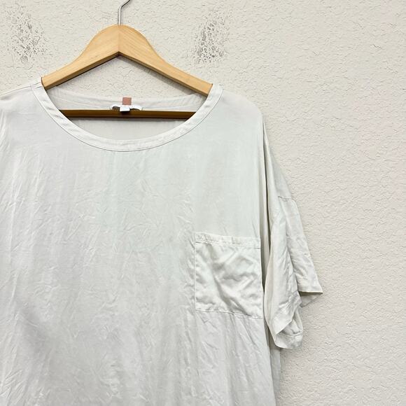 LUNYA Washable Silk Tee Off-White Satin Oversized Comfy T-Shirt - Picture 5 of 9